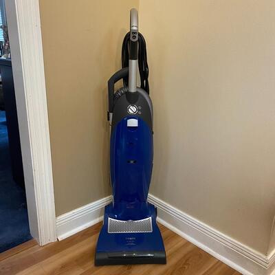 Miele Power Plus Upright Vacuum - Extra 
