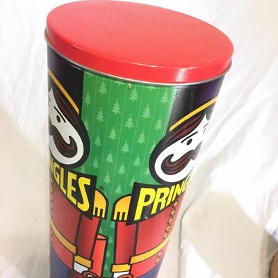 Vintage Pringles Christmas Nutcracker Soldier Tin Container 16 In Advertising