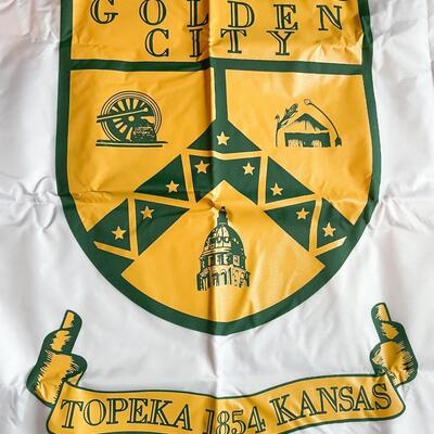 TOPEKA KANSAS â€œGOLDEN CITYâ€ FLAG - 36â€ X 60â€
