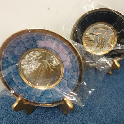 LOT 94 CHOKIN HOME DECOR PLATES