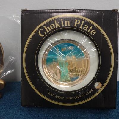 LOT 94 CHOKIN HOME DECOR PLATES