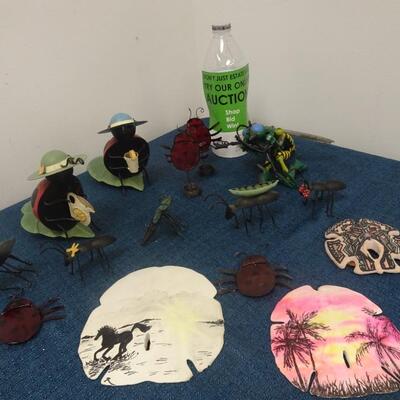 LOT 95. HOME DECOR AND DECORATIVE BUGS