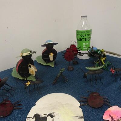 LOT 95. HOME DECOR AND DECORATIVE BUGS