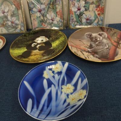 LOT 96. HOME DECOR AND DECORATIVE PLATES