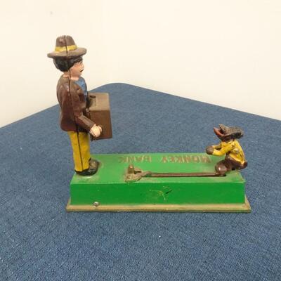 LOT 98.  VINTAGE DIE CAST METAL MONKEY BANK