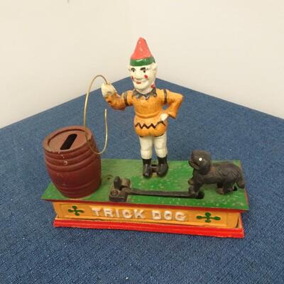 LOT 99.  VINTAGE DIE CAST METAL TRICK DOG  BANK
