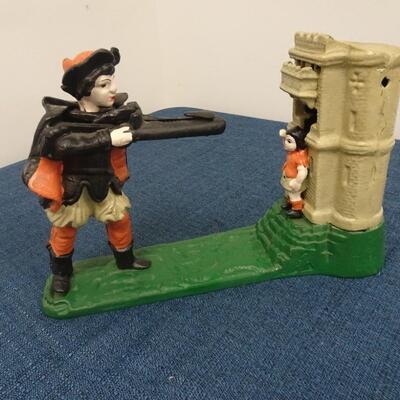 LOT 100.  VINTAGE DIE CAST METAL WILLIAM TELL BANK