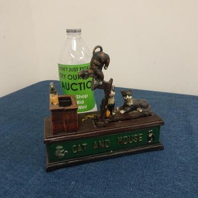 LOT 102  VINTAGE DIE CAST METAL CAT AND MOUSE BANK