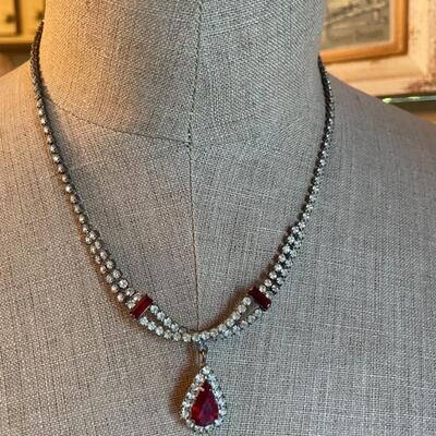 ST VINTAGE RUBY AND CLEAR RHINESTONE NECKLACE