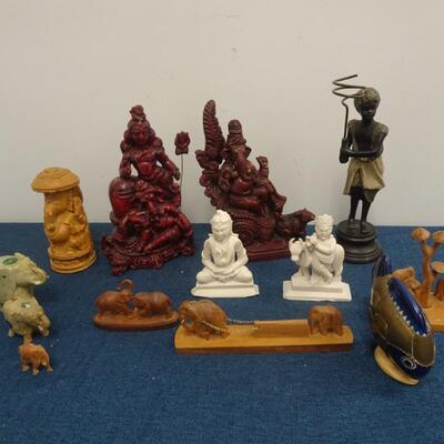 LOT 106. COLLECTION OF HOME DECOR