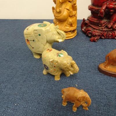 LOT 106. COLLECTION OF HOME DECOR