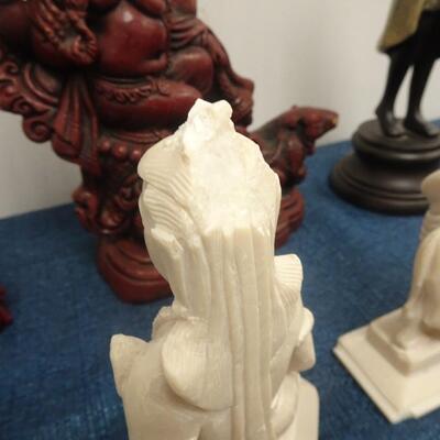 LOT 106. COLLECTION OF HOME DECOR
