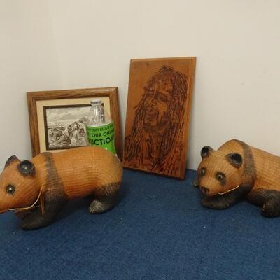 LOT 111. HOME DECOR