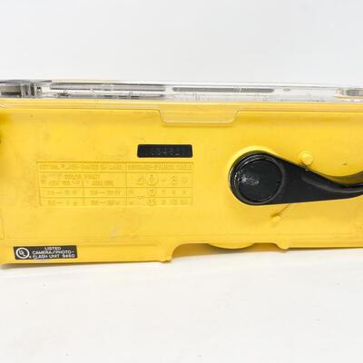 VINTAGE MINOLTA WEATHERMATIC UNDERWATER FILM CAMERA