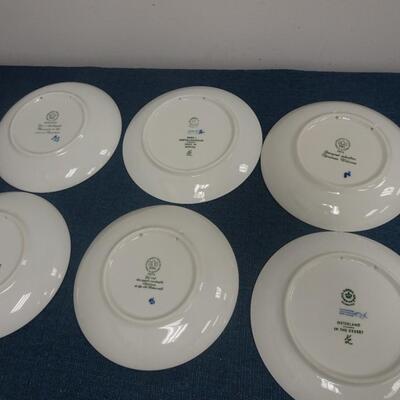 LOT 114. COLLECTION OF BING & GRONDAHL CHRISTMAS PLATES SET OF 6