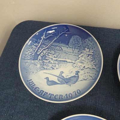 LOT 114. COLLECTION OF BING & GRONDAHL CHRISTMAS PLATES SET OF 6