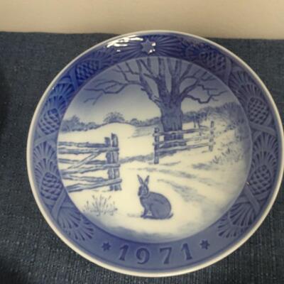 LOT 114. COLLECTION OF BING & GRONDAHL CHRISTMAS PLATES SET OF 6