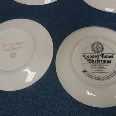 LOT 116. VARIETY OF DECORATIVE PLATES