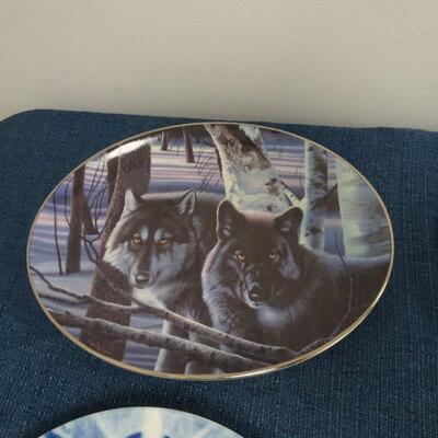 LOT 116. VARIETY OF DECORATIVE PLATES