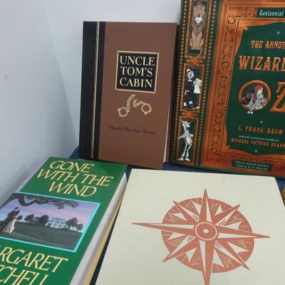 LOT 122 COLLECTION OF BOOKS