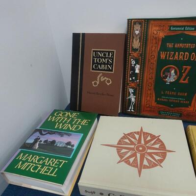 LOT 122 COLLECTION OF BOOKS