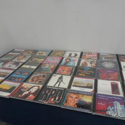 LOT 123    COLLECTION OF A VARIETY OF AUDIO CD'S