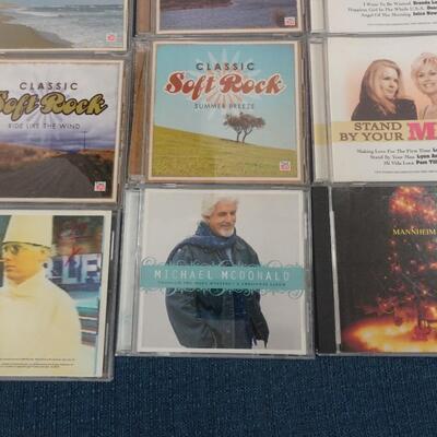 LOT 124. COLLECTION OF A VARIETY OF AUDIO CD'S