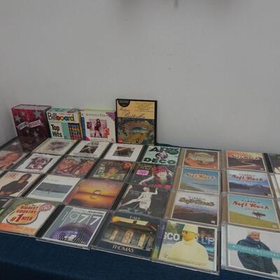 LOT 124. COLLECTION OF A VARIETY OF AUDIO CD'S