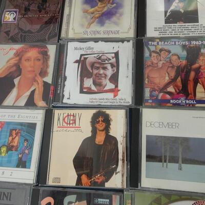 LOT 124. COLLECTION OF A VARIETY OF AUDIO CD'S