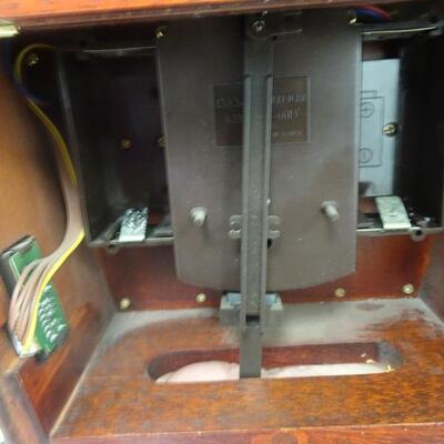 LOT 125  WINNIE THE POOH MUSICAL CUCKOO CLOCK