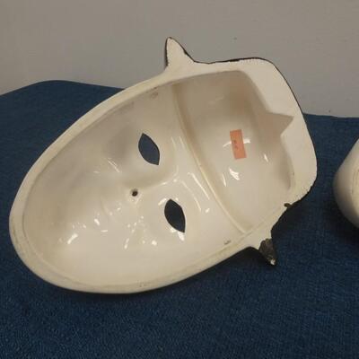 LOT 129. THREE DECORATIVE CLOWN MASK