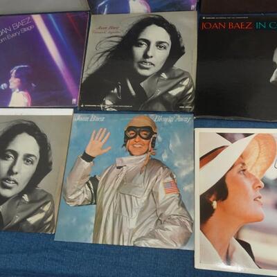 LOT 134. VARIETY OF ALBUMS (20 ALBUMS ALBUMS COVERS FROM POOR TO GOOD CONDITION)