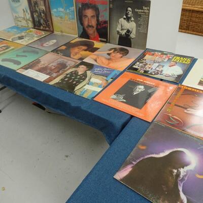 LOT 136 (20 ALBUMS ALBUMS COVERS FROM POOR TO GOOD CONDITION)
