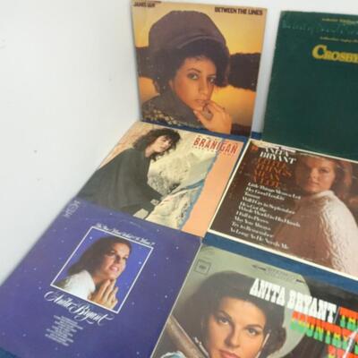 LOT 138 (20 ALBUMS ALBUMS COVERS FROM POOR TO GOOD CONDITION)