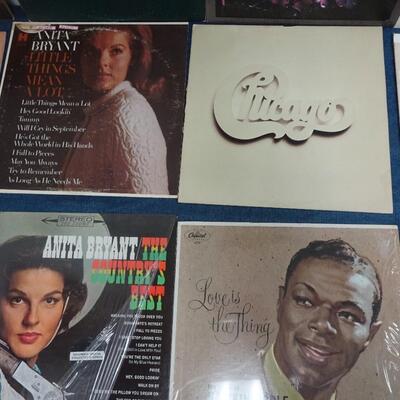 LOT 138 (20 ALBUMS ALBUMS COVERS FROM POOR TO GOOD CONDITION)