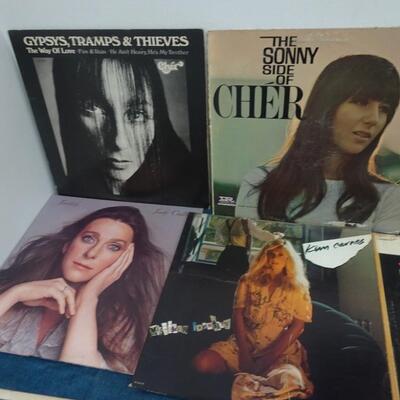 LOT 139  (20 ALBUMS ALBUMS COVERS FROM POOR TO GOOD CONDITION)
