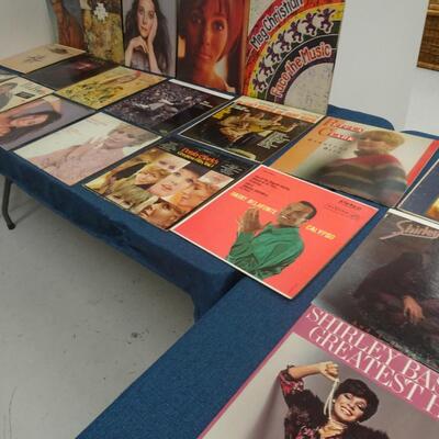 LOT 140 (20 ALBUMS ALBUMS COVERS FROM POOR TO GOOD CONDITION)