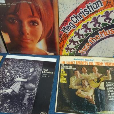LOT 140 (20 ALBUMS ALBUMS COVERS FROM POOR TO GOOD CONDITION)