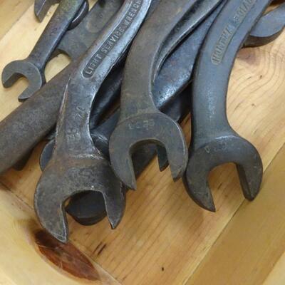 LOT 166. VINTAGE WRENCHES AND WOOD BOX