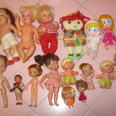 MS Lot Dolls Furniture Clothes Accessories Mattel Sunshine Playmobil Geobra Assorted