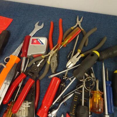 LOT 167. MISC TOOLS AND FILES