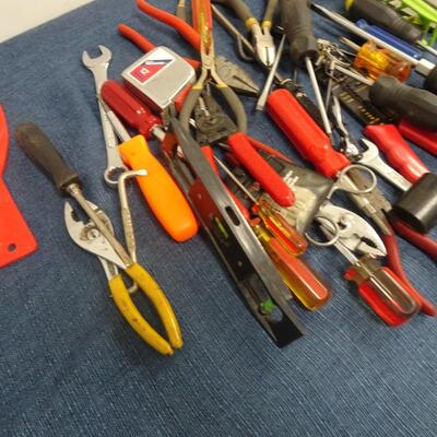 LOT 167. MISC TOOLS AND FILES