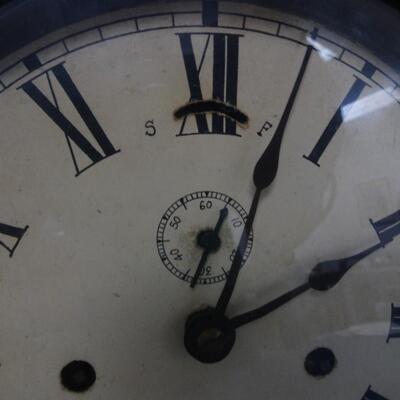 LOT 172. VINTAGE SETH THOMAS LEVER CLOCK WITH LEVEL ON BACK