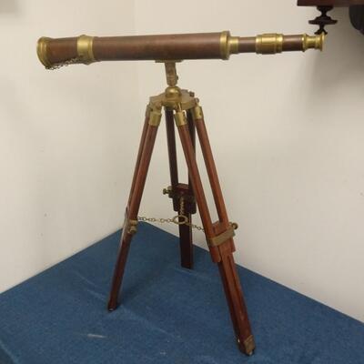 LOT 175. TABLE TOP BRASS MOUNTED TELESCOPE