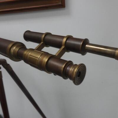 LOT 176. FLOOR TOP BRASS MOUNTED TELESCOPE