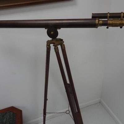 LOT 176. FLOOR TOP BRASS MOUNTED TELESCOPE