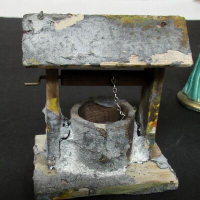 Mixed Lot of Nativity Items, Older and Newer