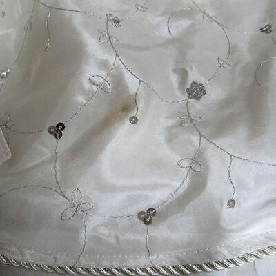 Christmas Tree Skirt, Large Size, Read Description