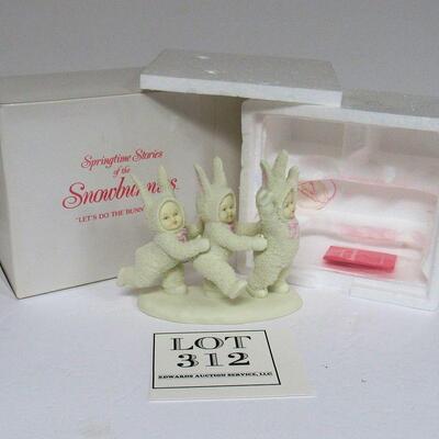 Older Dept 56 Snowbunnies "Let's Do the Bunny Hop"