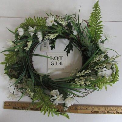 Pretty Wreath With Original Tag Attached